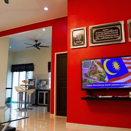 Homestay Hj Esmon Parit Raja Uthm Batu Pahat Luaran gambar