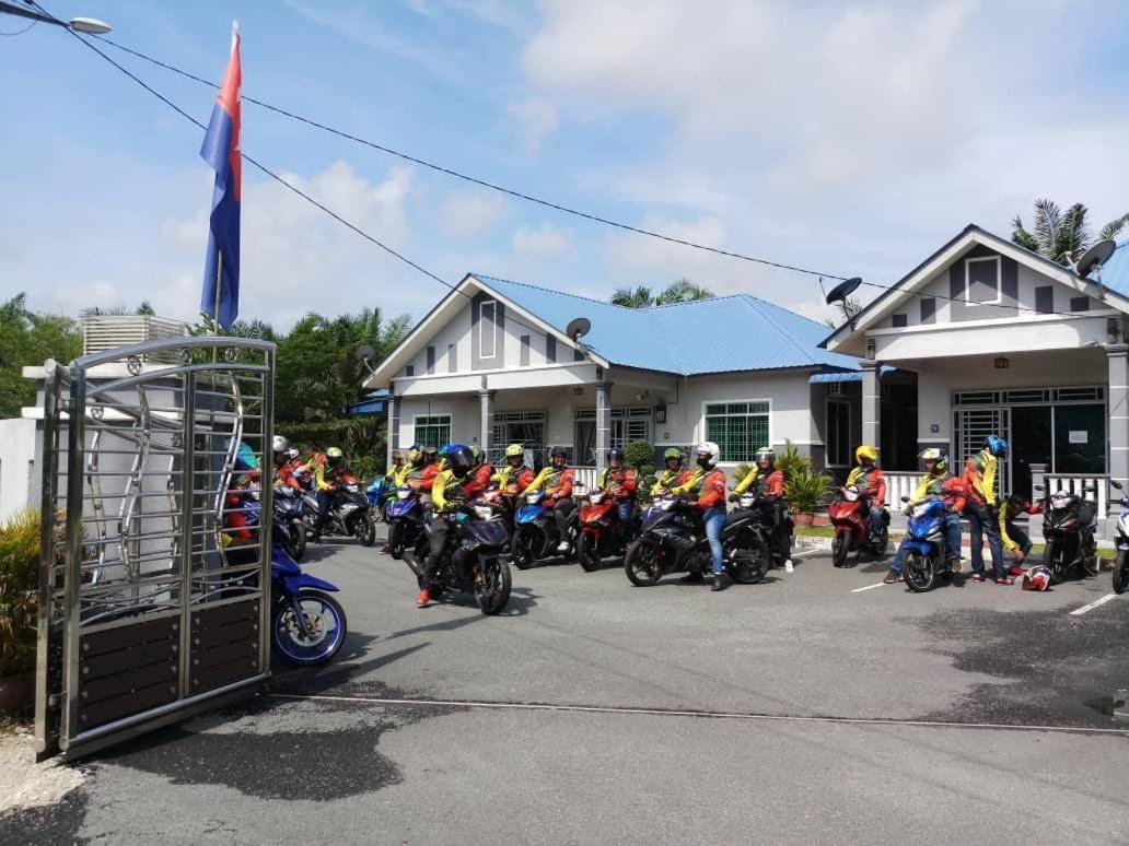 Homestay Hj Esmon Parit Raja Uthm Batu Pahat Luaran gambar