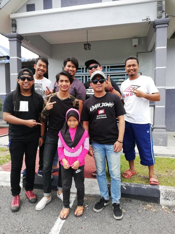 Homestay Hj Esmon Parit Raja Uthm Batu Pahat Luaran gambar